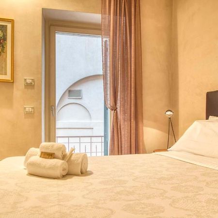 Apartmentsarena - Suite Mercatorum - Piazza Erbe فيرونا المظهر الخارجي الصورة
