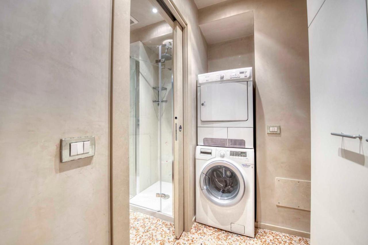 Apartmentsarena - Suite Mercatorum - Piazza Erbe فيرونا المظهر الخارجي الصورة
